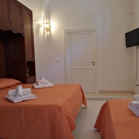 Bed and Breakfast Dimora Storica Le Perle Lecce Exterior foto