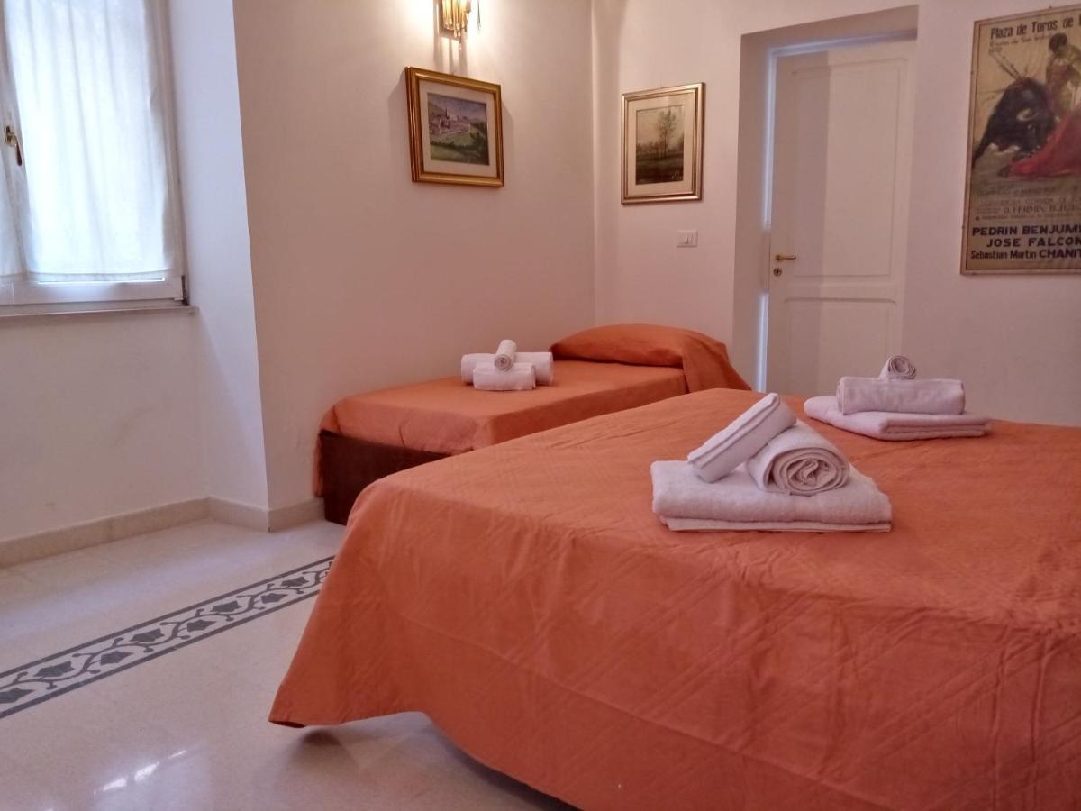 Bed and Breakfast Dimora Storica Le Perle Lecce Exterior foto